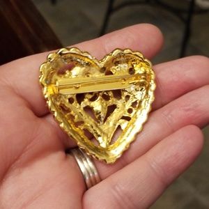 Vintage Jewelry - Vtg. Heart Brooch Vintage Jewelry - Vtg. Heart Brooch